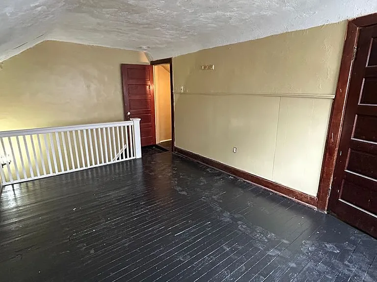 25 Laurel Ave #8GN7 — Photo 17