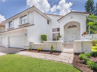 5240 SW 33rd Way, Hollywood, FL 33312