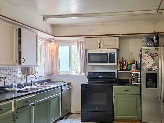 5th image of 625 N 18th St