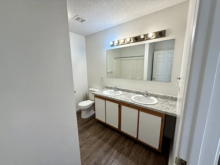33 Driftwood Cir #1 — Photo 9