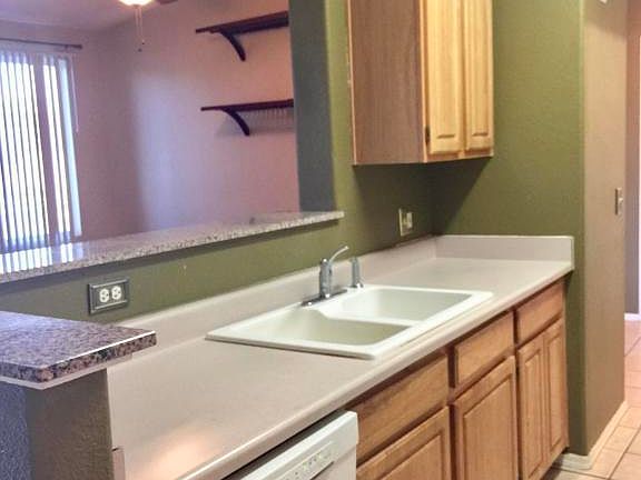 2nd image of 2929 W Yorkshire Dr Unit 2033