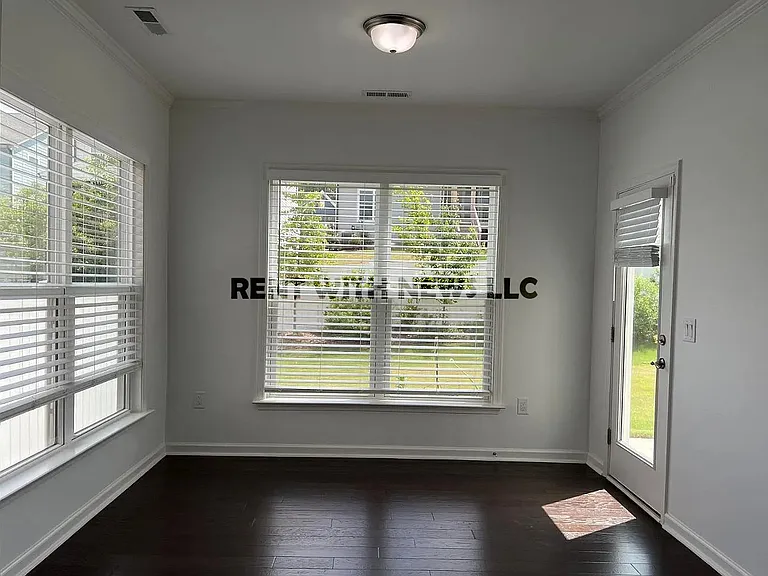 2608 Jazzy St — Photo 15