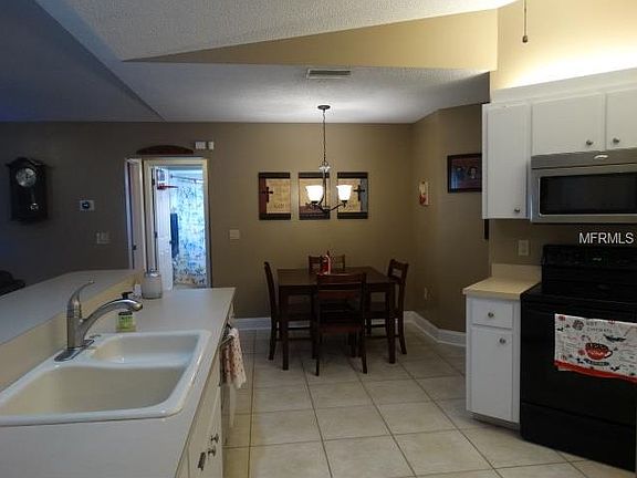 5th image of 2153 Cork Oak St