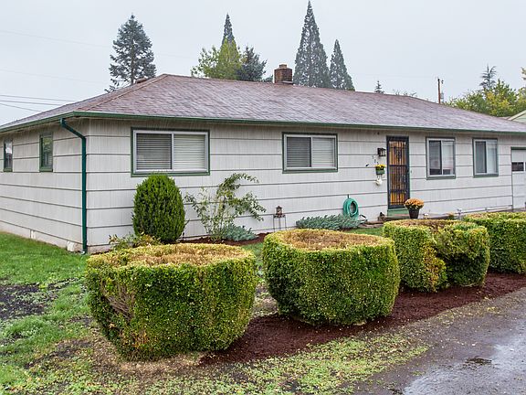 2nd image of 303 Mount Shasta Dr