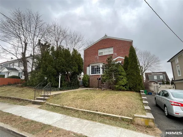 488 Wilson Ave, Lyndhurst, NJ 07071