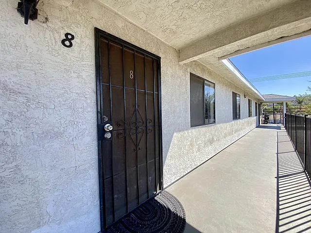 2 bed, 825 sqft, $2,100 — Photo 4
