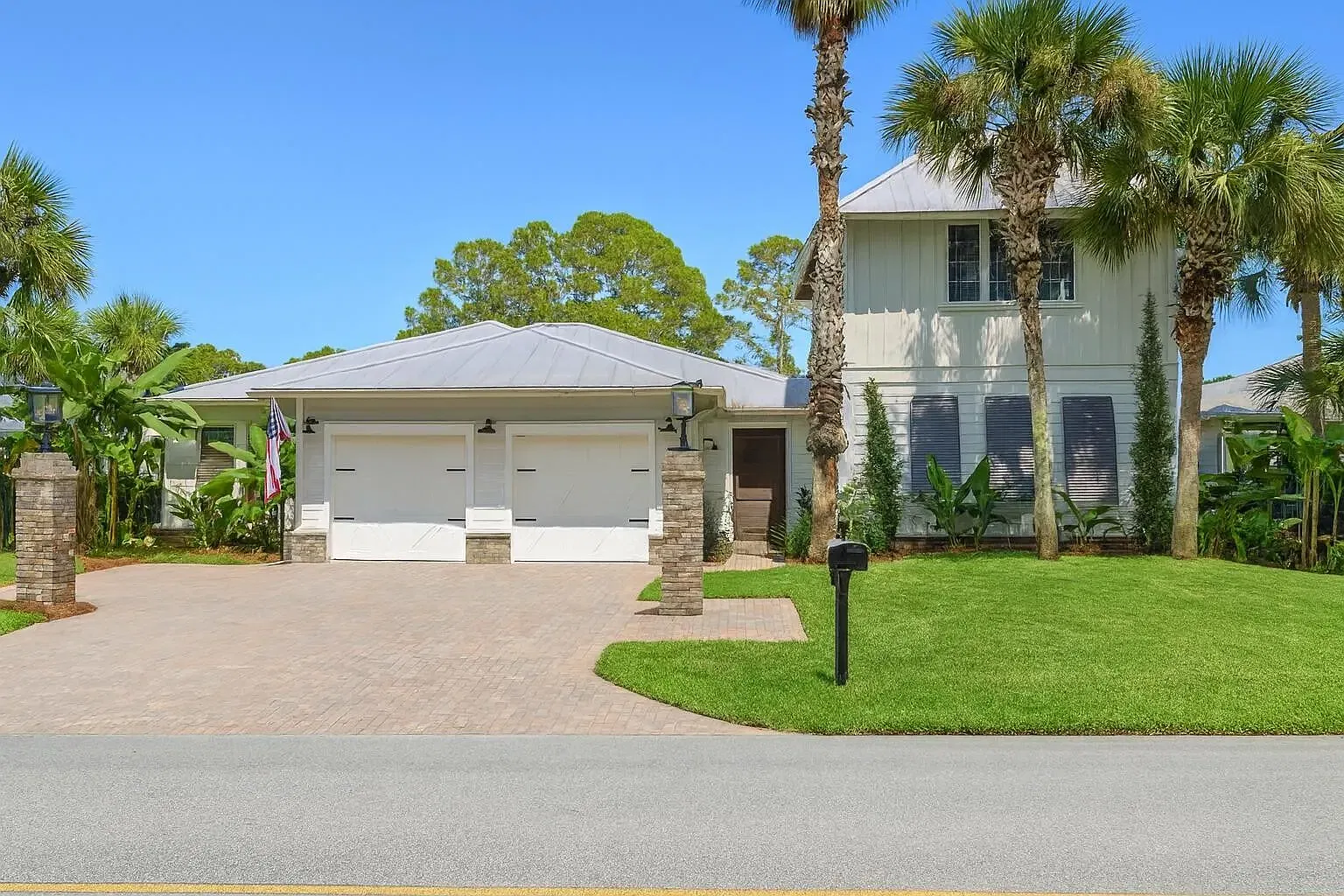 4 bed, 3836 sqft, $5,000 — Photo 1