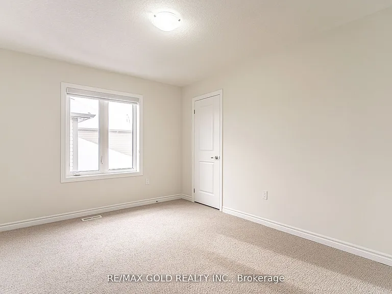 33 Gilham Way — Photo 34