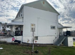 927 1st St, Grindstone, PA 15442