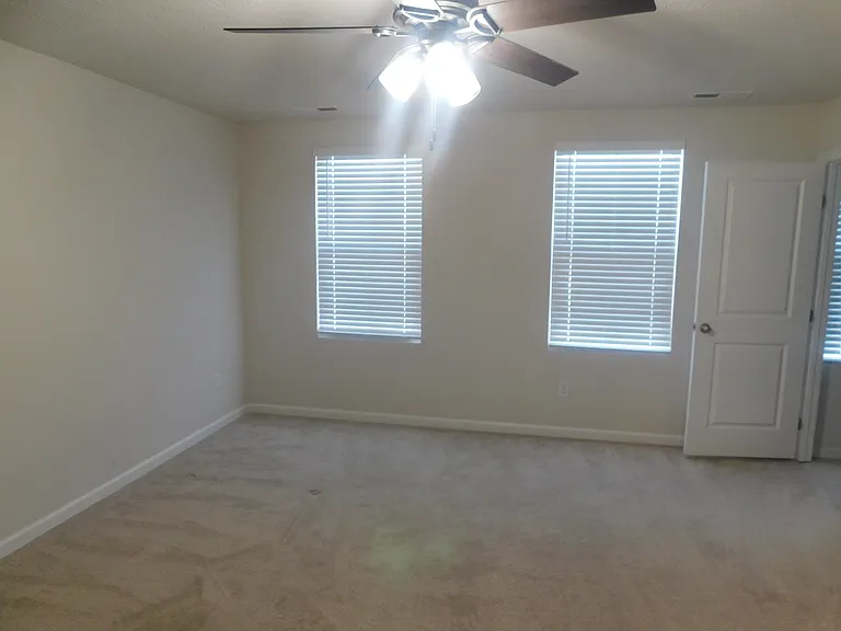 204 Dietz Dr — Photo 8