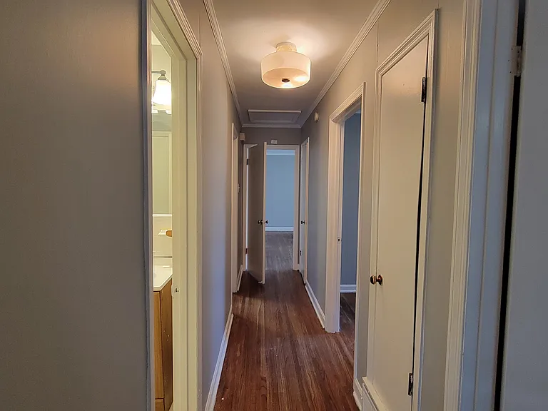 3912 Callahan Dr — Photo 5