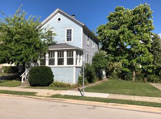 219 S Evergreen Ave, Arlington Heights, IL 60005