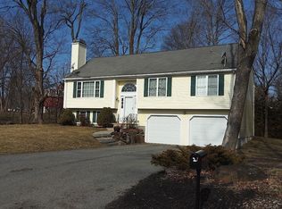 21 Leblanc Rd, Shrewsbury, MA 01545