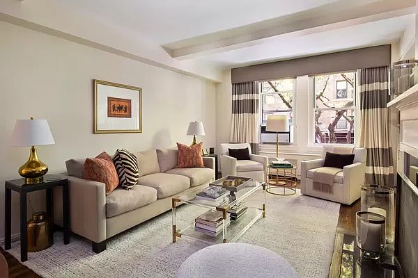 1st image of 215 E 73rd St #2B