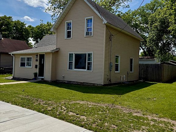 2nd image of 600 Avenue A