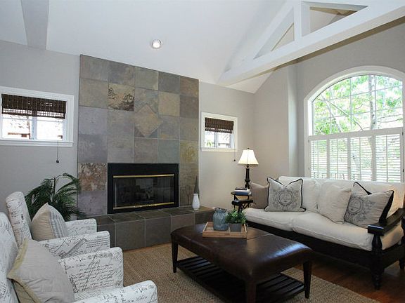 2nd image of 321 Vine St