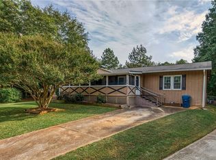 916 Oregano Ct SE, Conyers, GA 30094