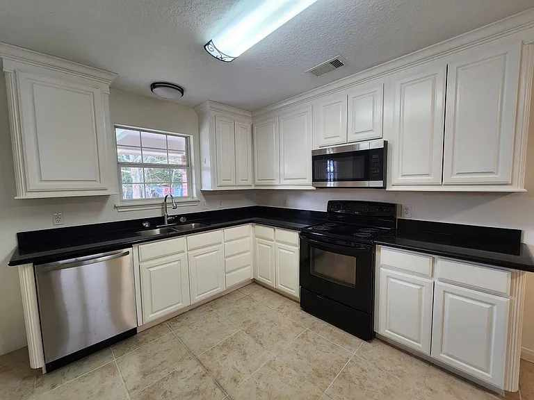 14920 Gamble Rd #B — Photo 4