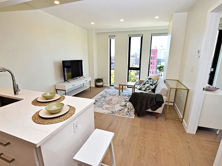 41-26 44th St #8A — Photo 2