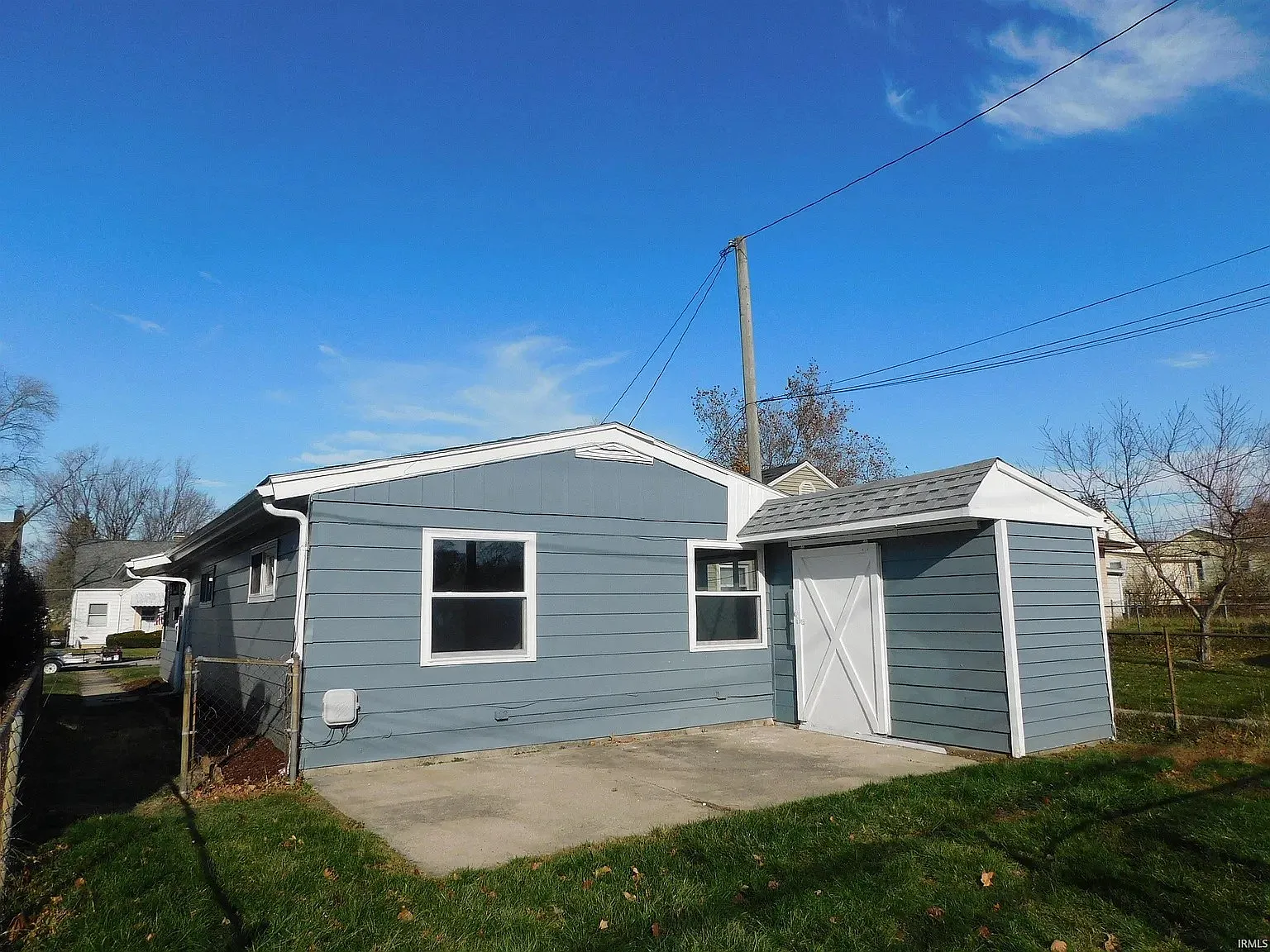 3 bed, 920 sqft, $1,300 — Photo 2