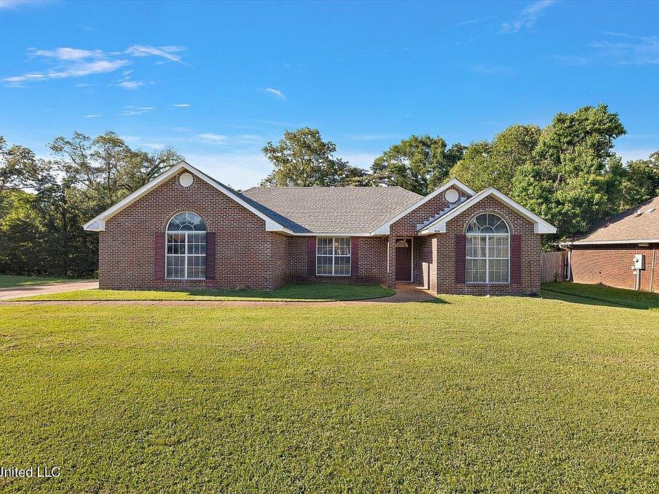 1st image of 454 Hillandale Dr