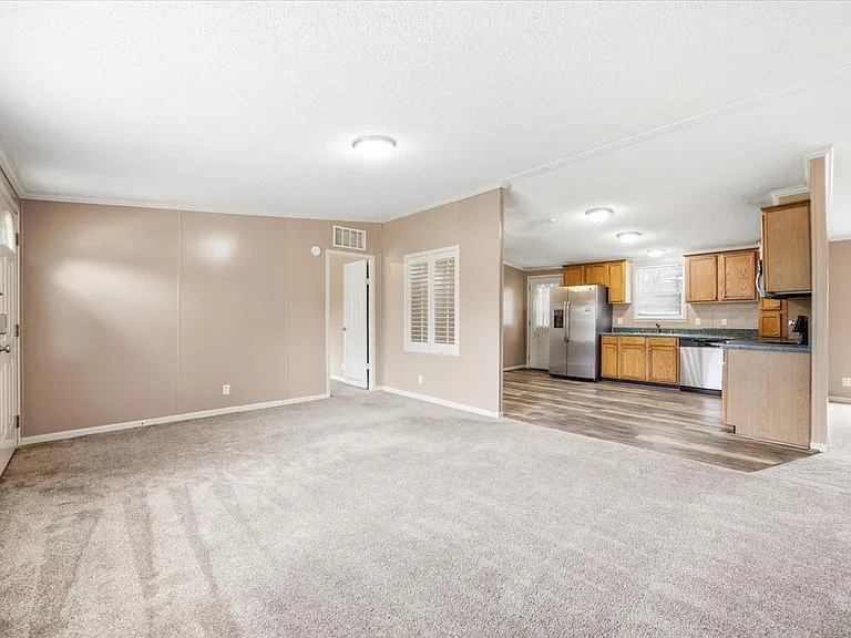 410 County Road 3823 — Photo 7