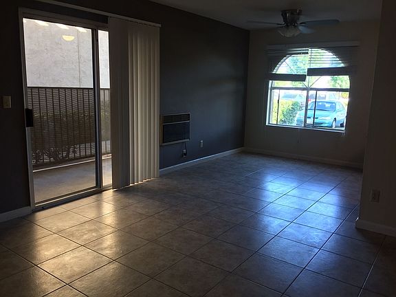 4th image of 1065 E Washington Ave APT O