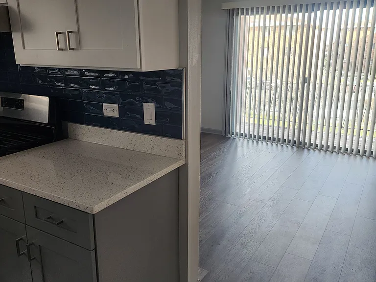15709 Terrace Dr #1B — Photo 12