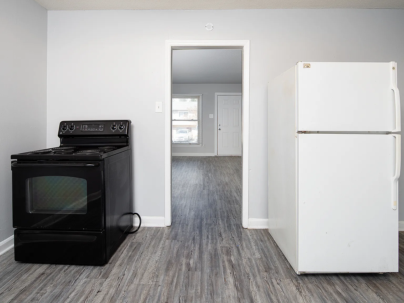 2 bed, 1.5 bath, 950 sqft, $1,250 — Photo 2