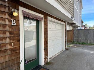 9103B 23rd Ave NE, Seattle, WA 98115