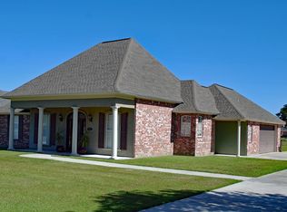 8914 Oak Creek Ln, Abbeville, LA 70510