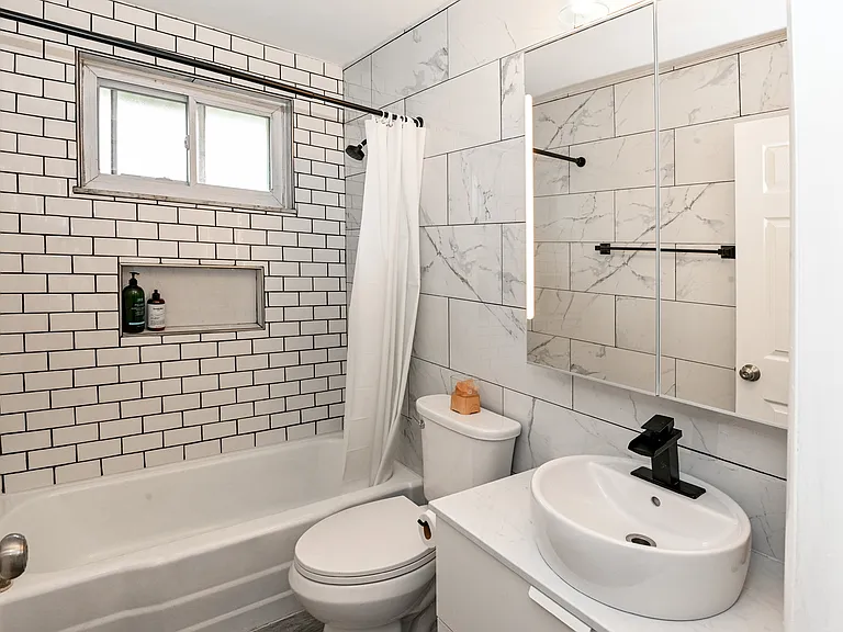 988 Yarger Dr — Photo 13