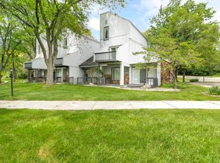 18120 Stoneridge St APT B, South Bend, IN 46637