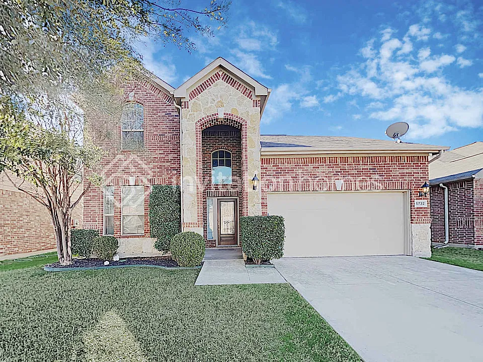 5732 Sapphire Pool Trl