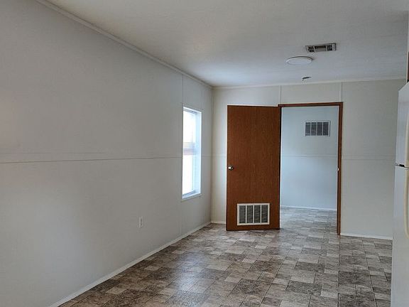 2nd image of 1000 W Seale St #17