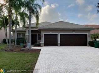 5853 NW 56th Dr, Coral Springs, FL 33067