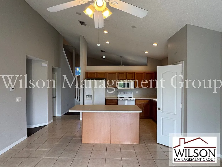 4944 Waterside Pointe Cir — Photo 8