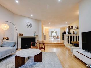288 Sunset Ky, Secaucus, NJ 07094
