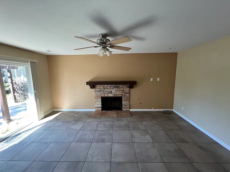 4565 Fairway Dr — Photo 11