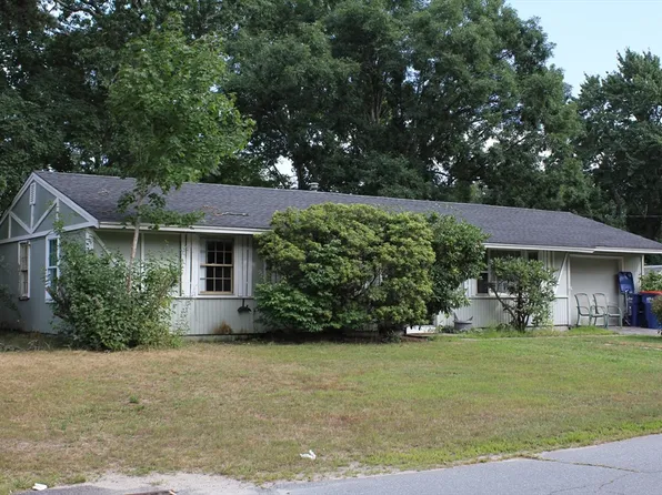 7 Christopher Dr, Wareham, MA 02571