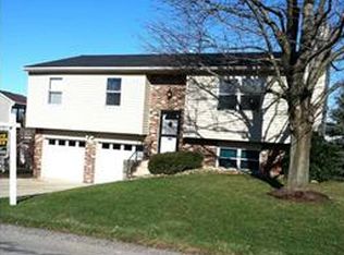210 Woodmont Dr, Pittsburgh, PA 15238