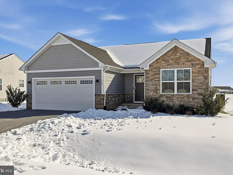313 Switchgrass Ct — Photo 4
