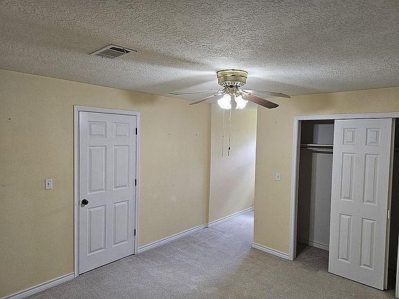 5th image of 107 Lakewood Dr