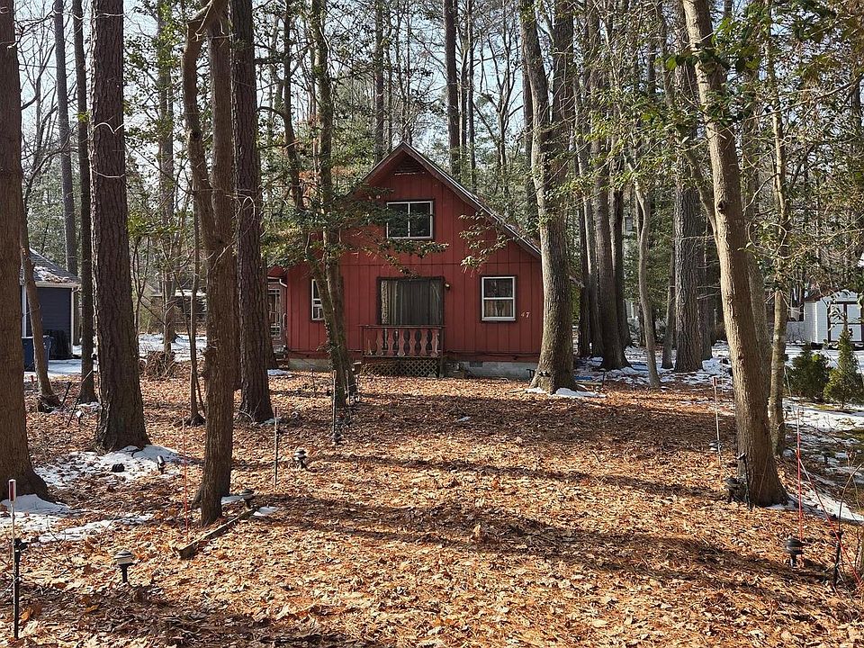 1st image of 47 Burr Hill Dr