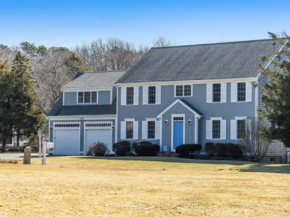 24 Eric Clauson Lane, Falmouth, MA 02540