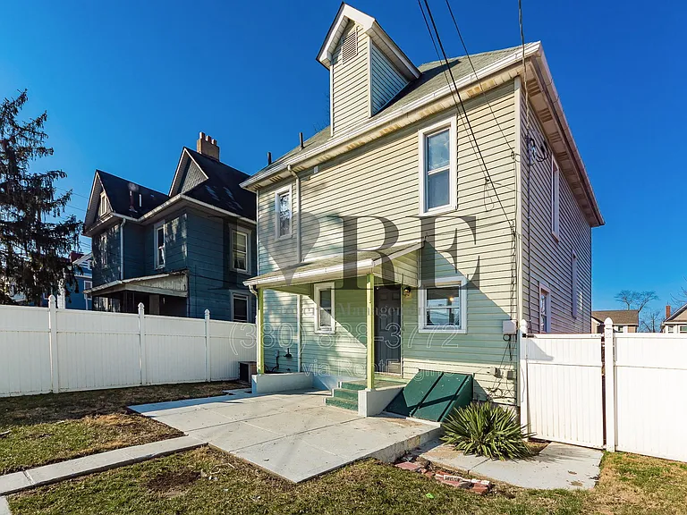 158 Dakota Ave — Photo 7