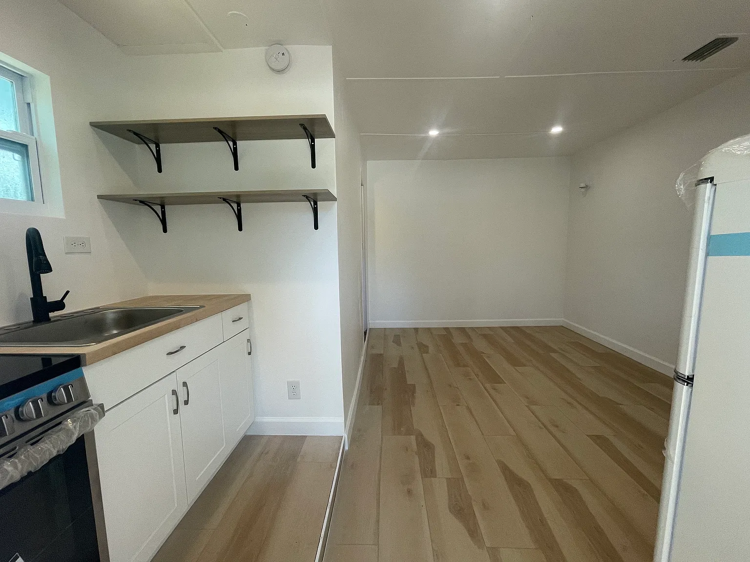 Studio, 227 sqft, $1,600 — Photo 3
