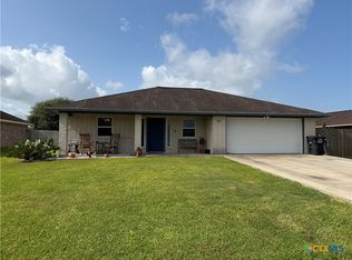 69 E Grouse Rd, Victoria, TX 77905