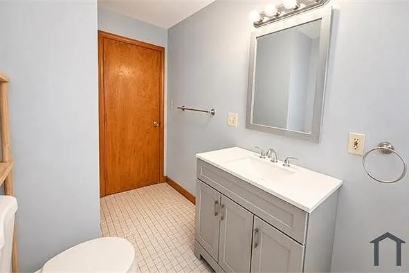 544 Plymouth Ave #2