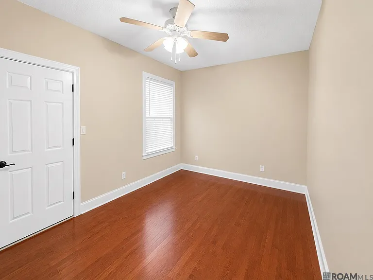 1427 Stilt St — Photo 11